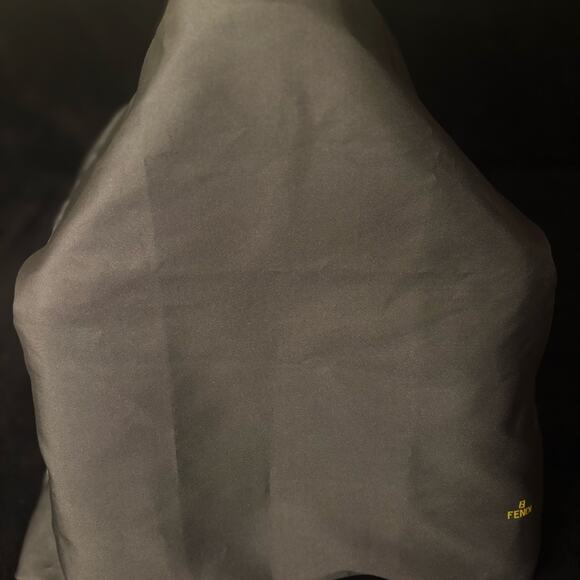 Fendi Peekaboo IseeU bag with COA and dust bag - Picture 7 of 7